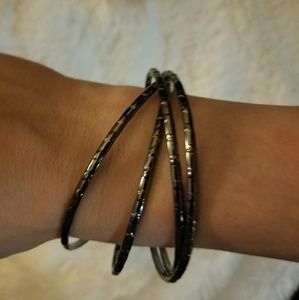 Interlocking bangle bracelets